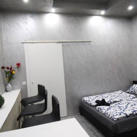 Family Studio In Akh Area Вена Экстерьер фото
