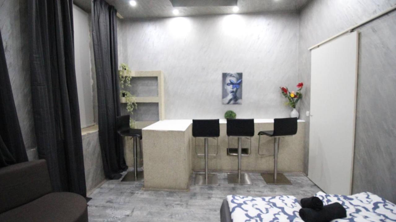 Family Studio In Akh Area Вена Экстерьер фото